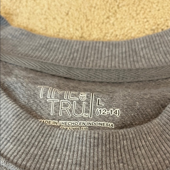 Time and Tru Sweatshirts - size L - Picture 2 of 4